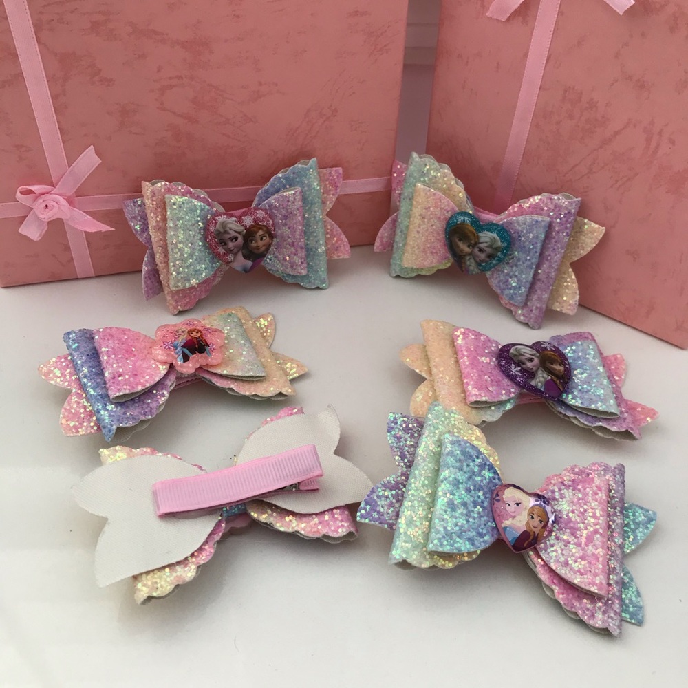 Elsa/Anna Sparkly Cute Clip Bow - Picture 4 of 8